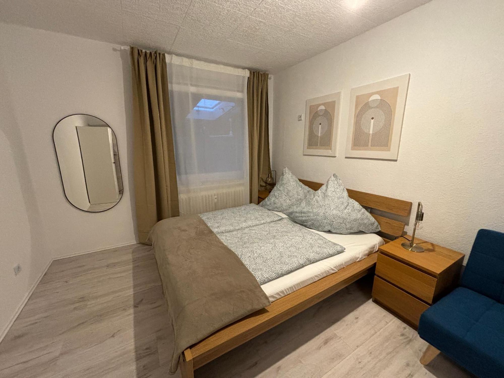 140Qm - 4 Zimmer- Parkplatz - Autobahn - Blauer See - Mallibase Apartments Garbsen Dış mekan fotoğraf